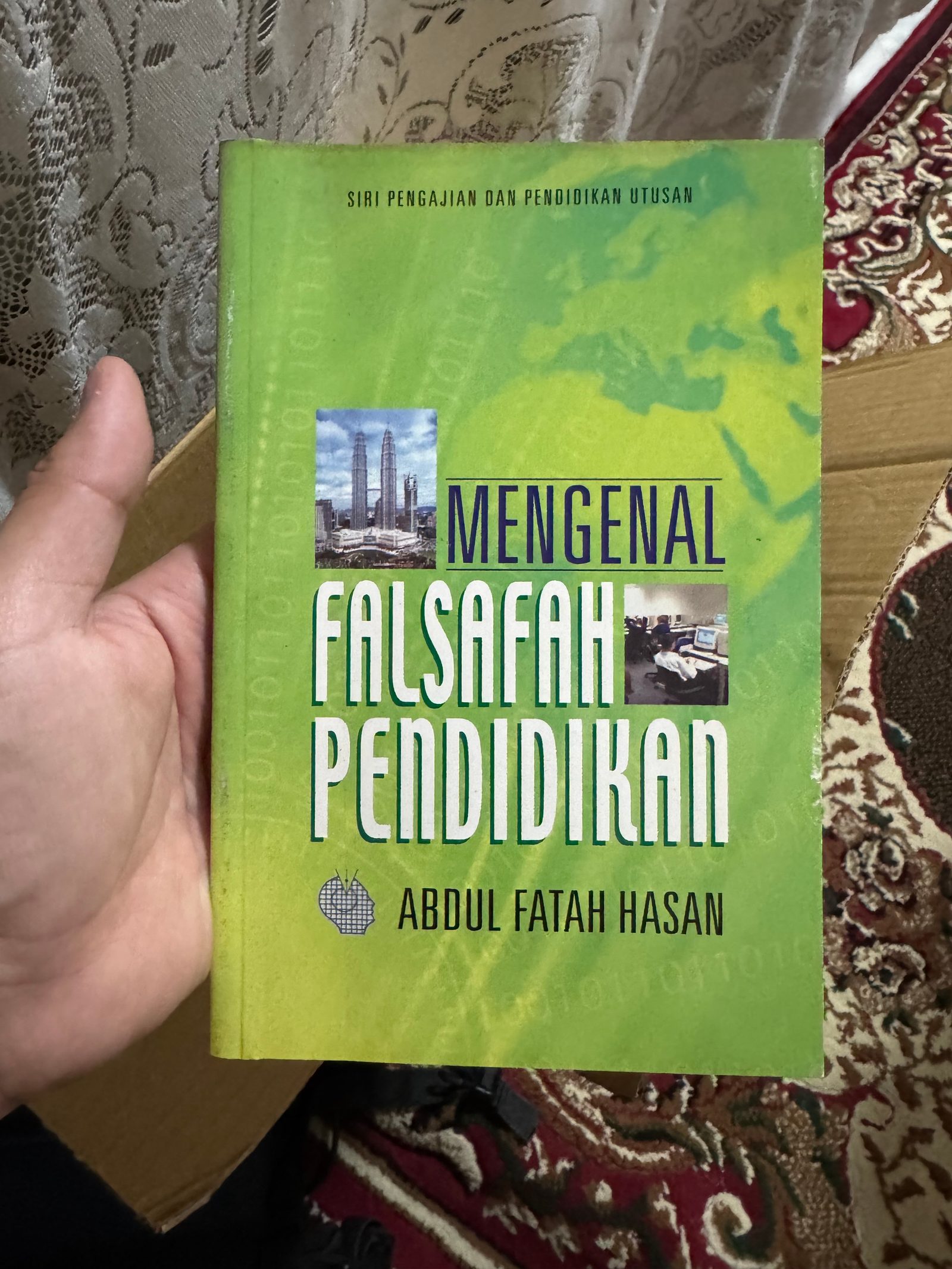 Mengenal Falsafah Pendidikan