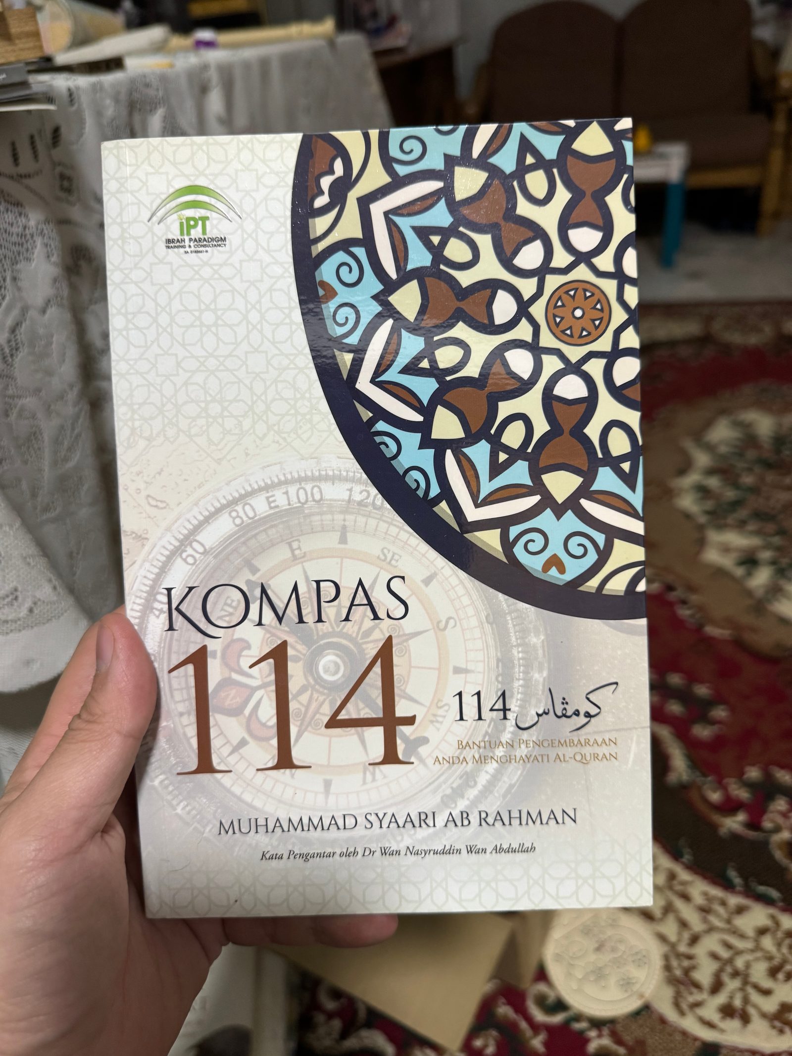 KOMPAS 114